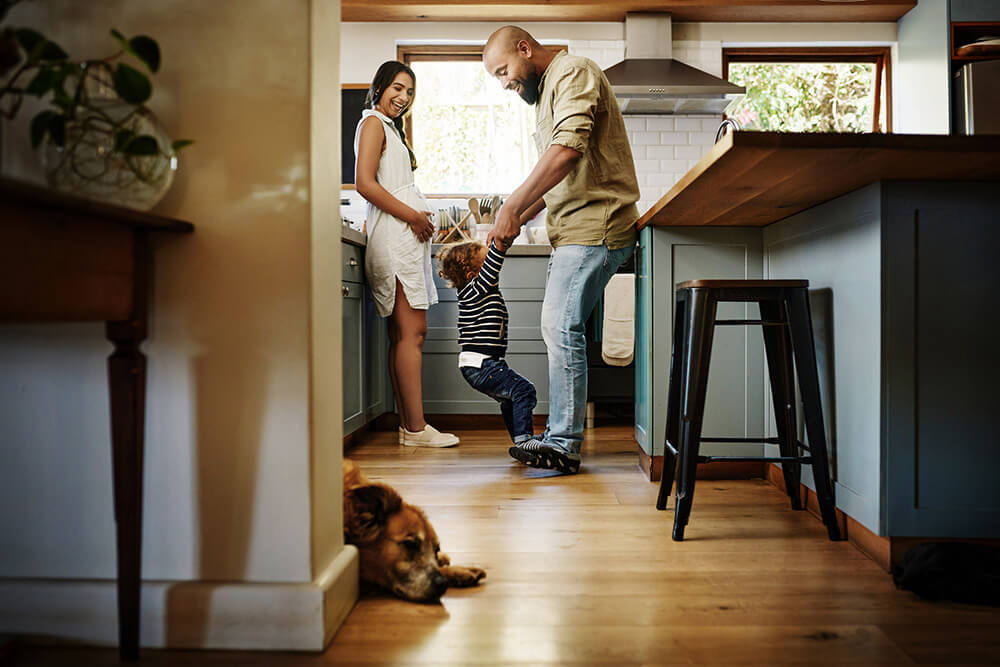 happy-family-in-kitchen